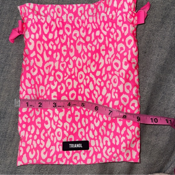 TRIANGL Swim Drawstring Bag Pink Leopard Print Travel Pouch 🐆💖 - Picture 4 of 4